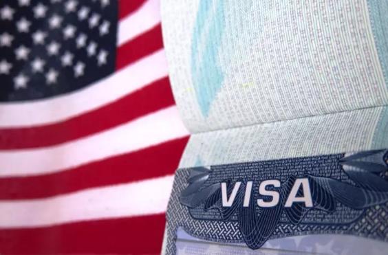 如何申请前往美国的紧急面对面签证？