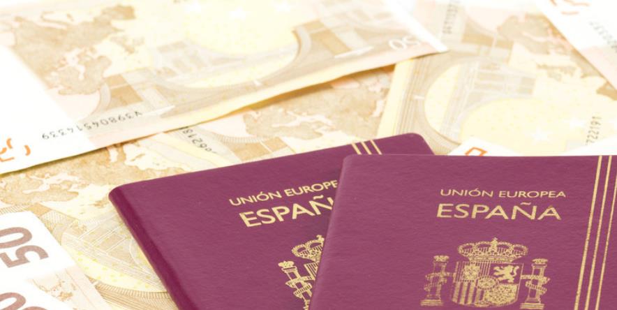 我可以用西班牙护照免签证去美国吗？我应该办理什么手续？