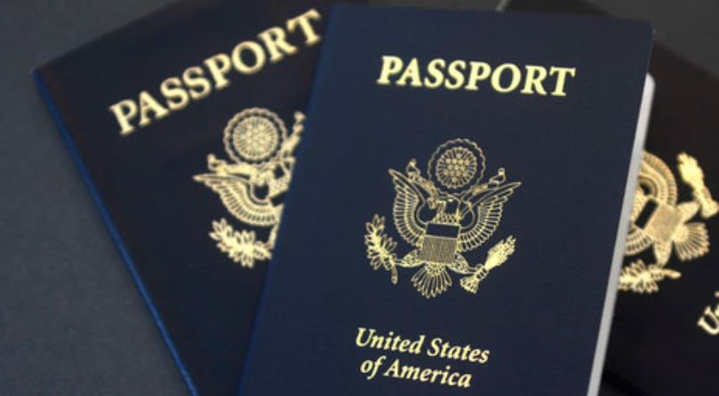 请问美国护照过期了，现人在上海，要去哪里更换美国护照？
