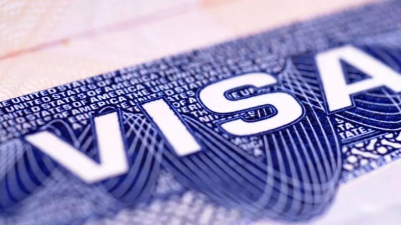 申请美国商务签证，面签时是否需要提供机票？
