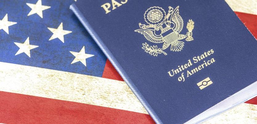 美宝的美国护照到期了，更换需要什么条件？