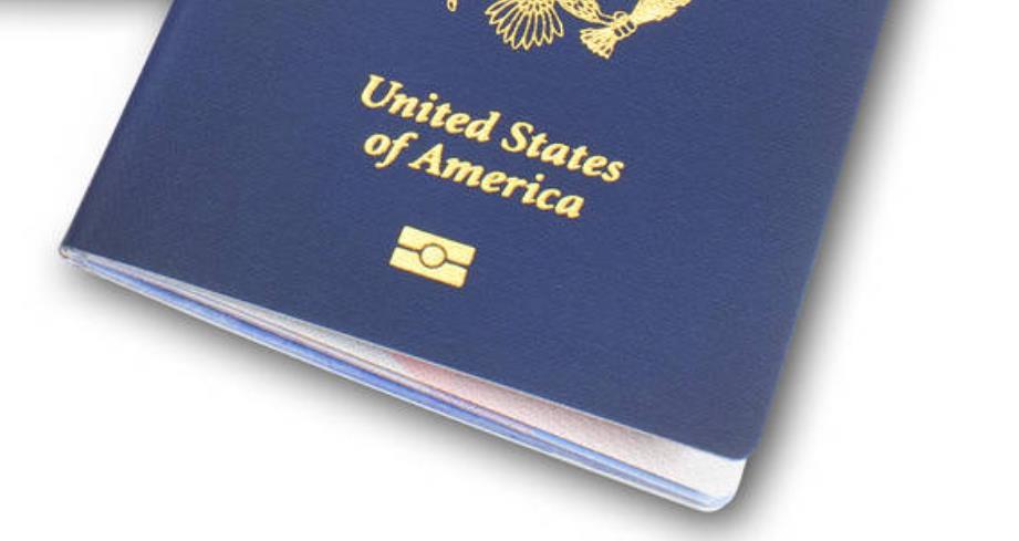在中国更换美国护照需要带旅行证吗？