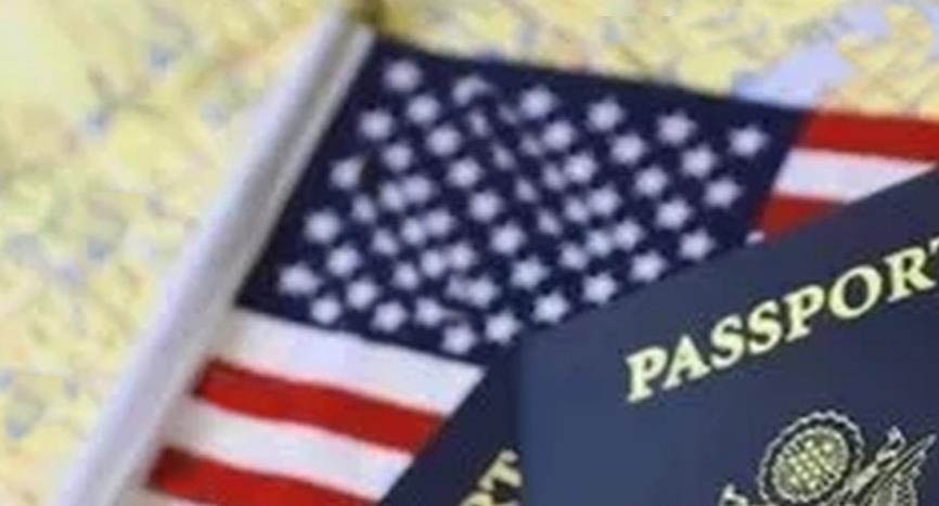 ​未成年美国公民可以在国内更换美国护照吗？